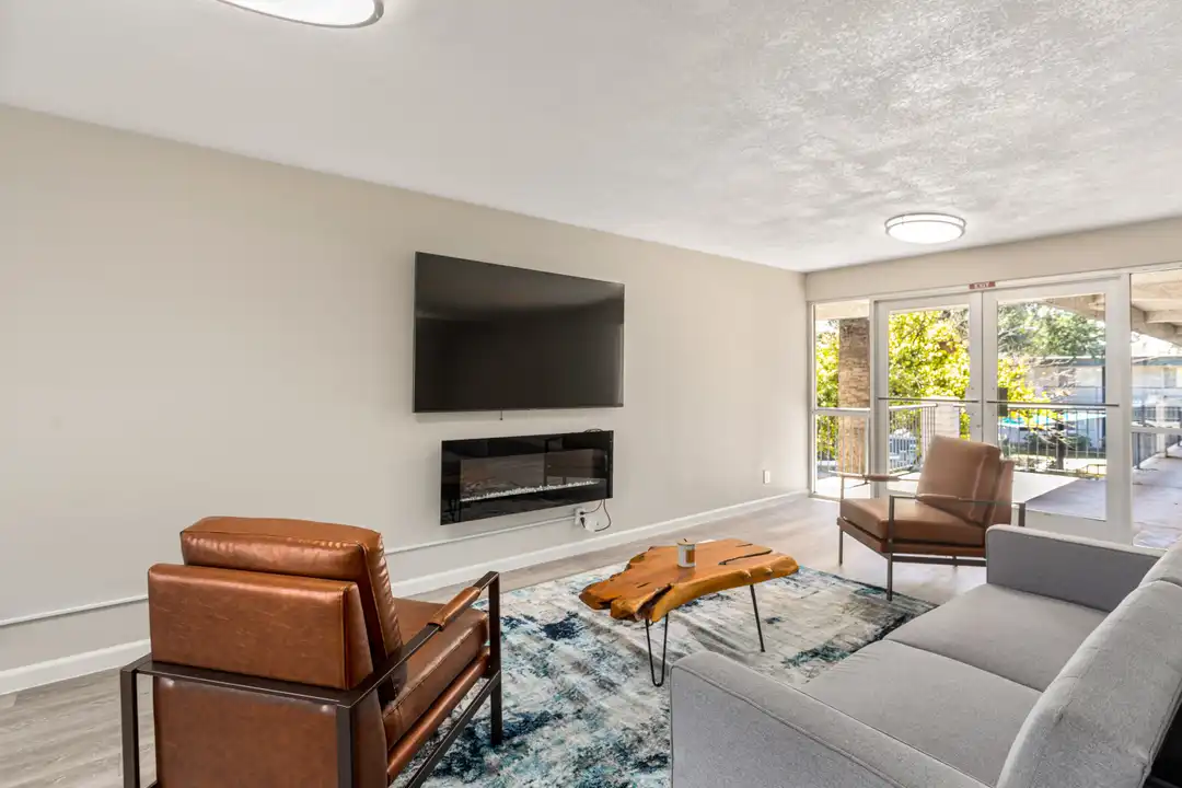 Apartment in Mesa - More