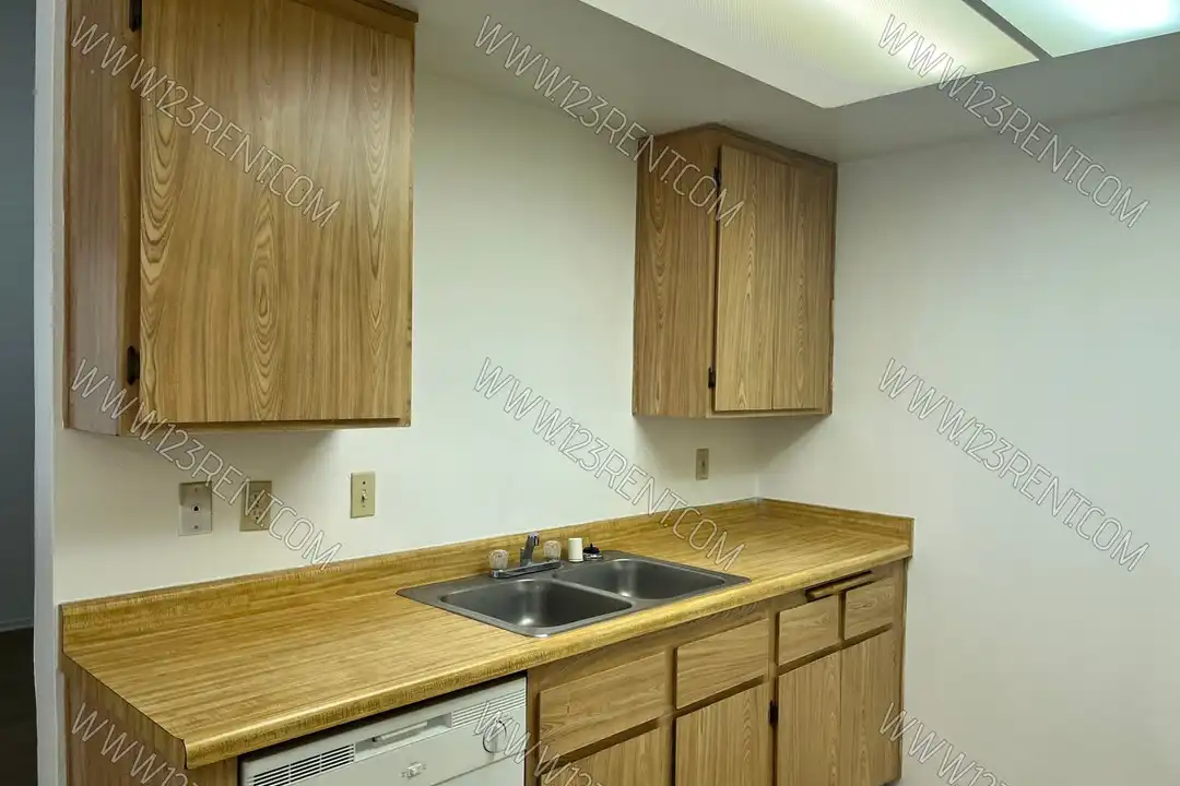 1628 Cactus Dr unit #B - More