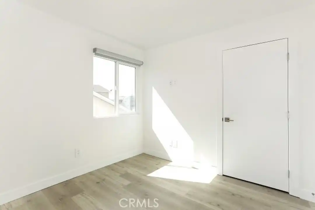 6745 Laurel Canyon Blvd unit 202 - More
