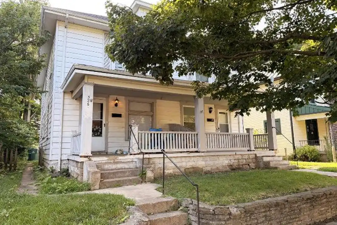 324 S 15th St – photo 1 of 34