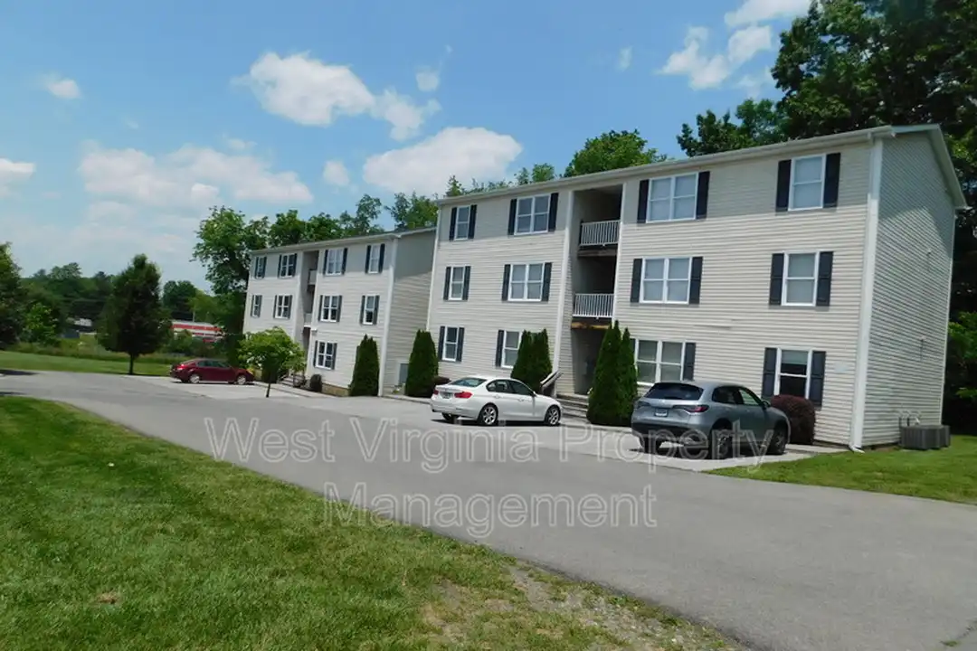 210 Cardinal Wy unit 76 - More