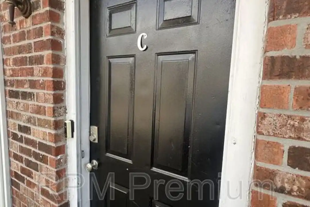 10062 Jefferson Hwy unit C – photo 1