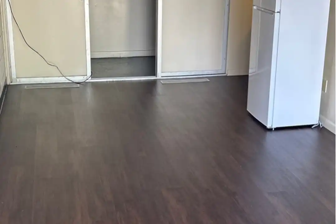 2600 London Groveport Rd unit 137 – photo 1 of 12