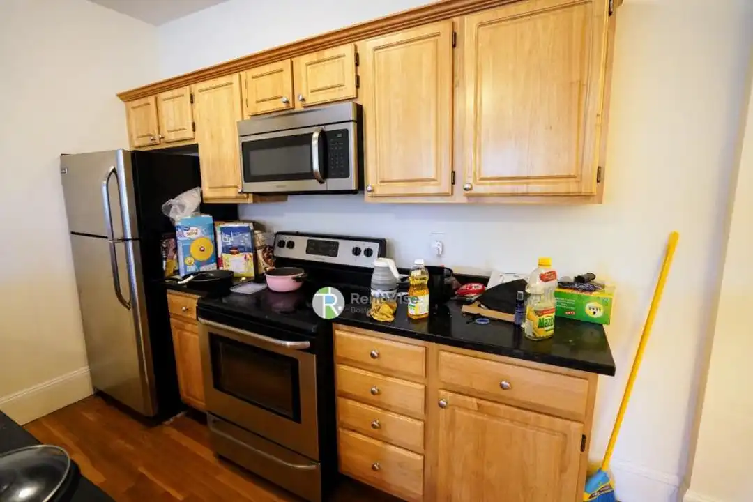 1322 Commonwealth Ave - View 6