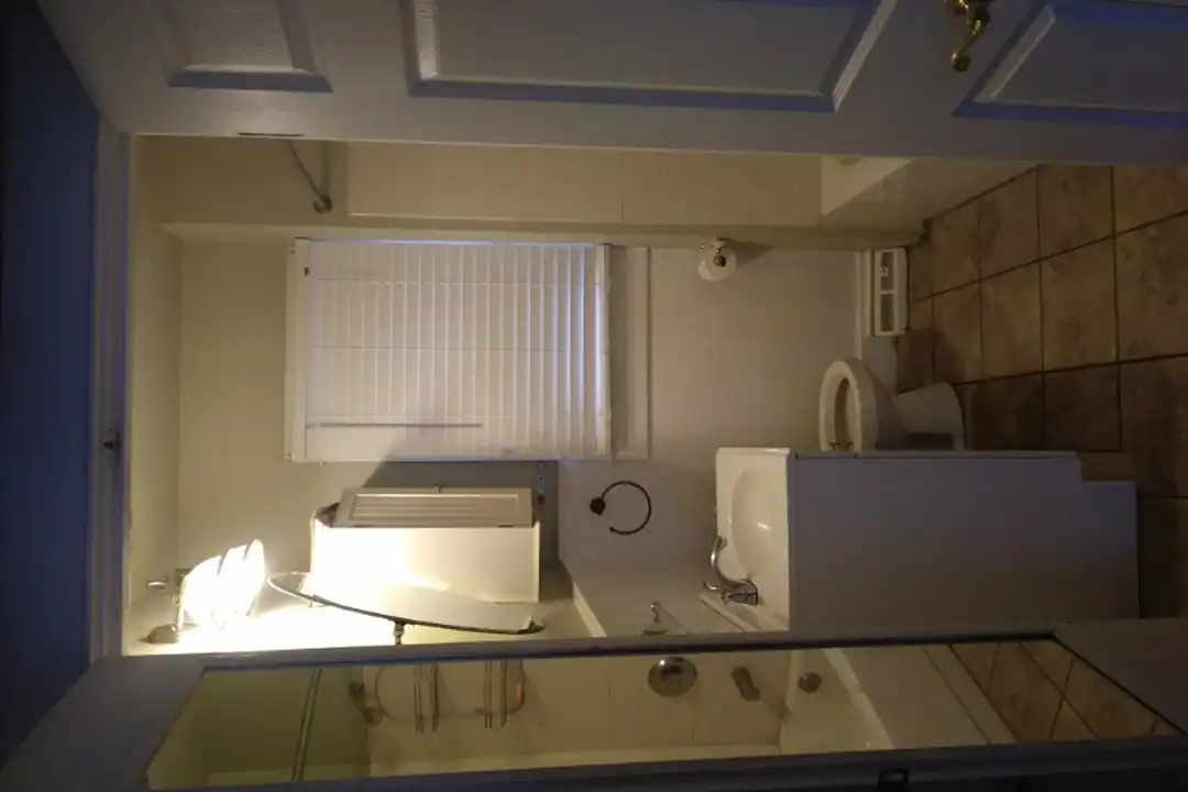 319 Maitland St - View 5