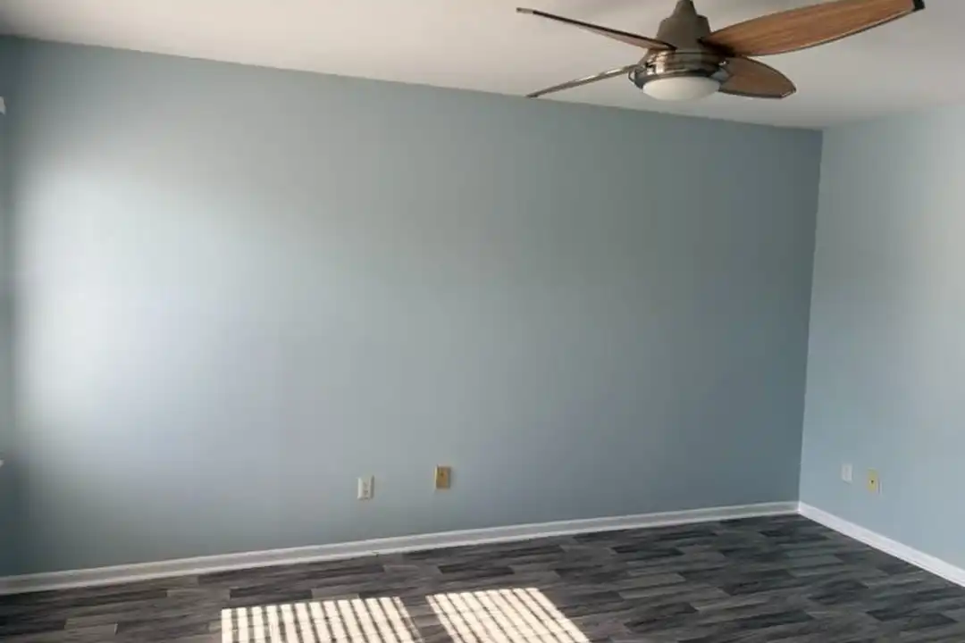 131 Locust Ct - View 6