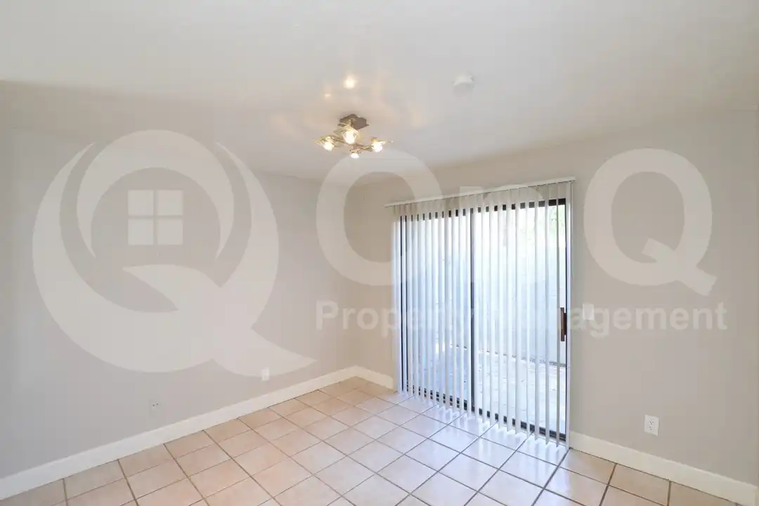 850 S River Dr unit 1044 - View 6