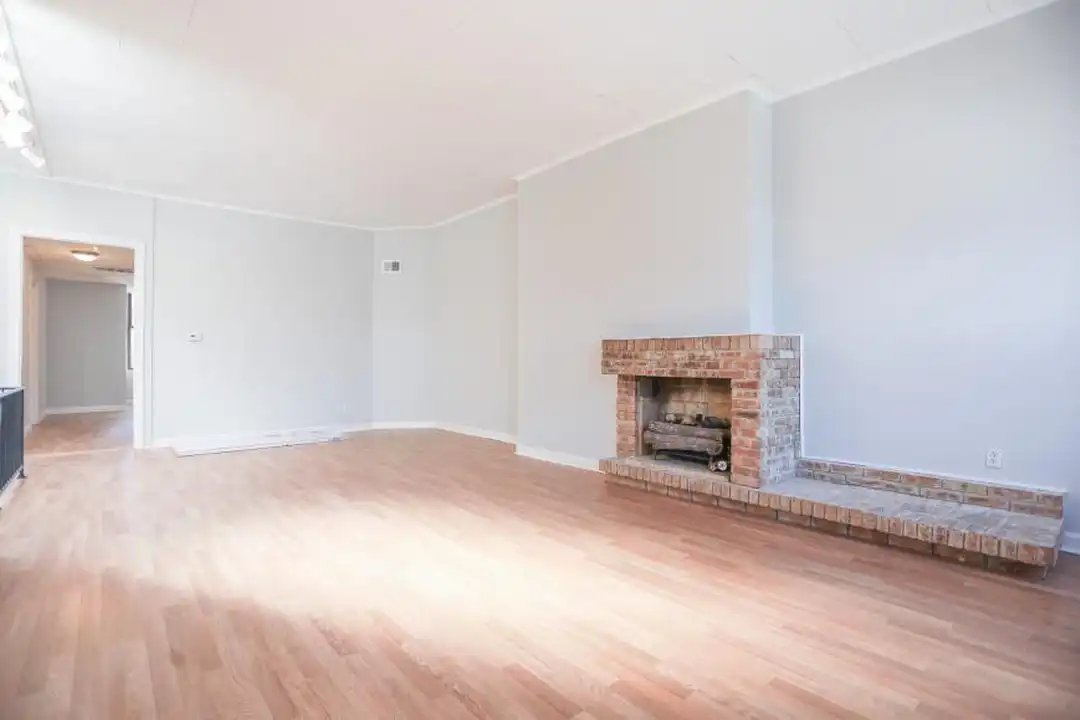 1582 N Clybourn Ave - View 3