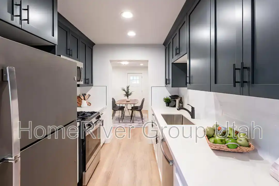 1626 Downington Ave S - View 3