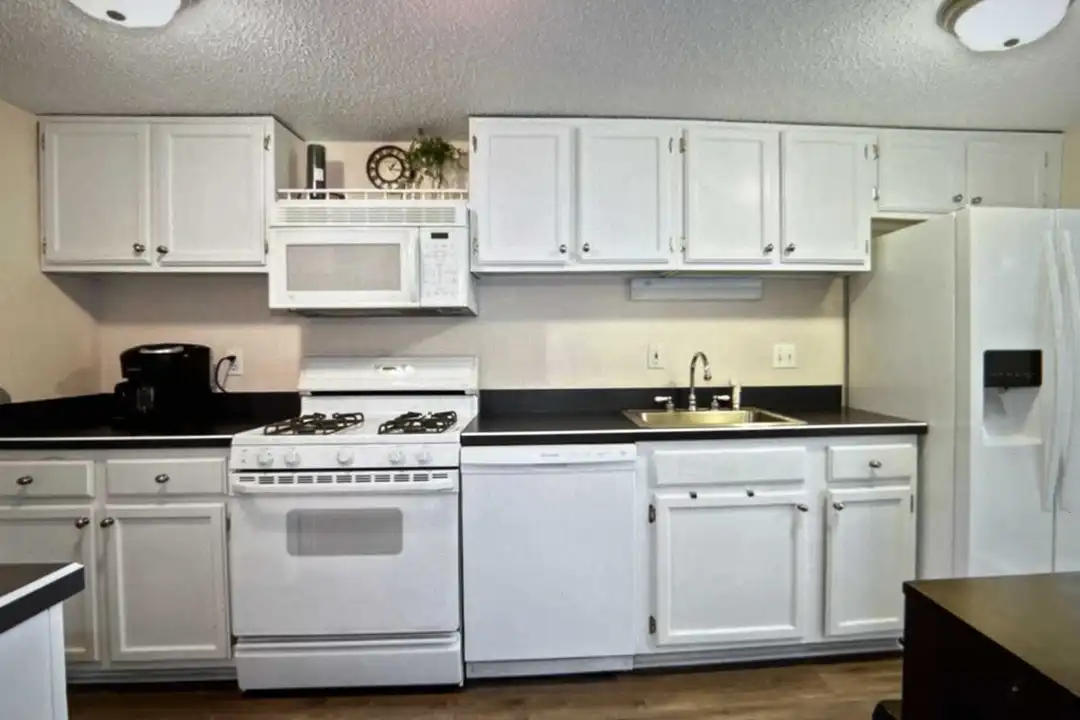 11815 Breton Ct - View 5