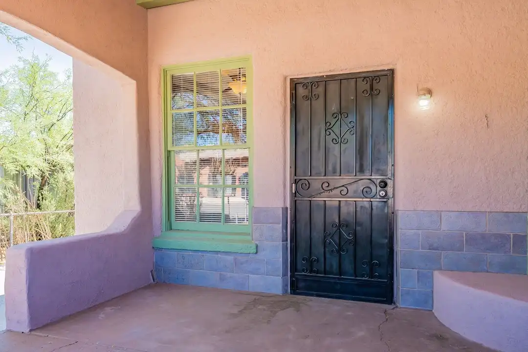1926 N Fremont Ave - View 6