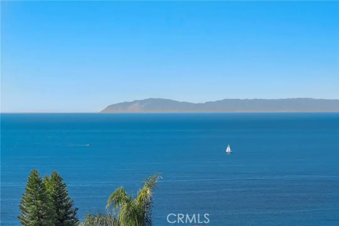 875 Coast View Dr - More