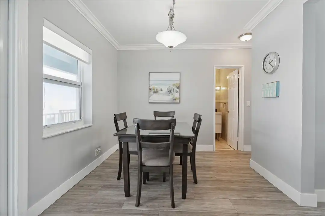 315 Van Buren St unit 205b - View 6