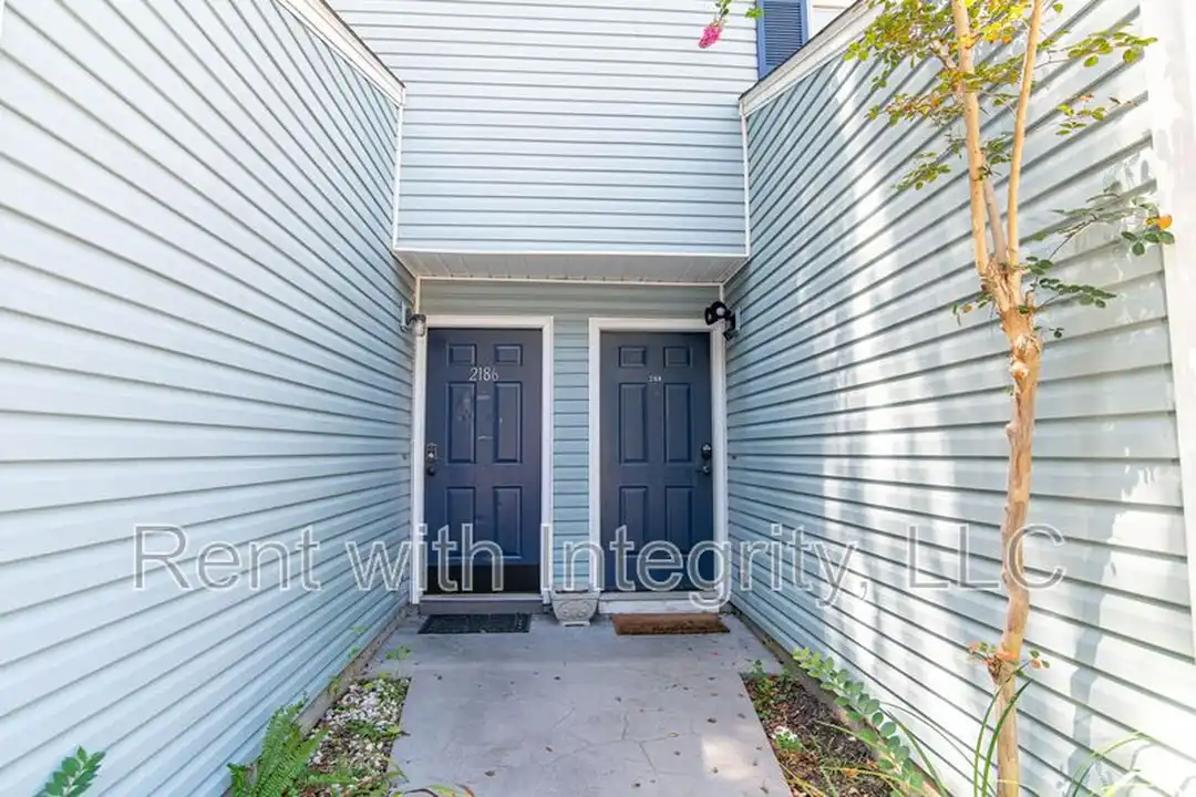2186 Timberwood Cir N - View 2