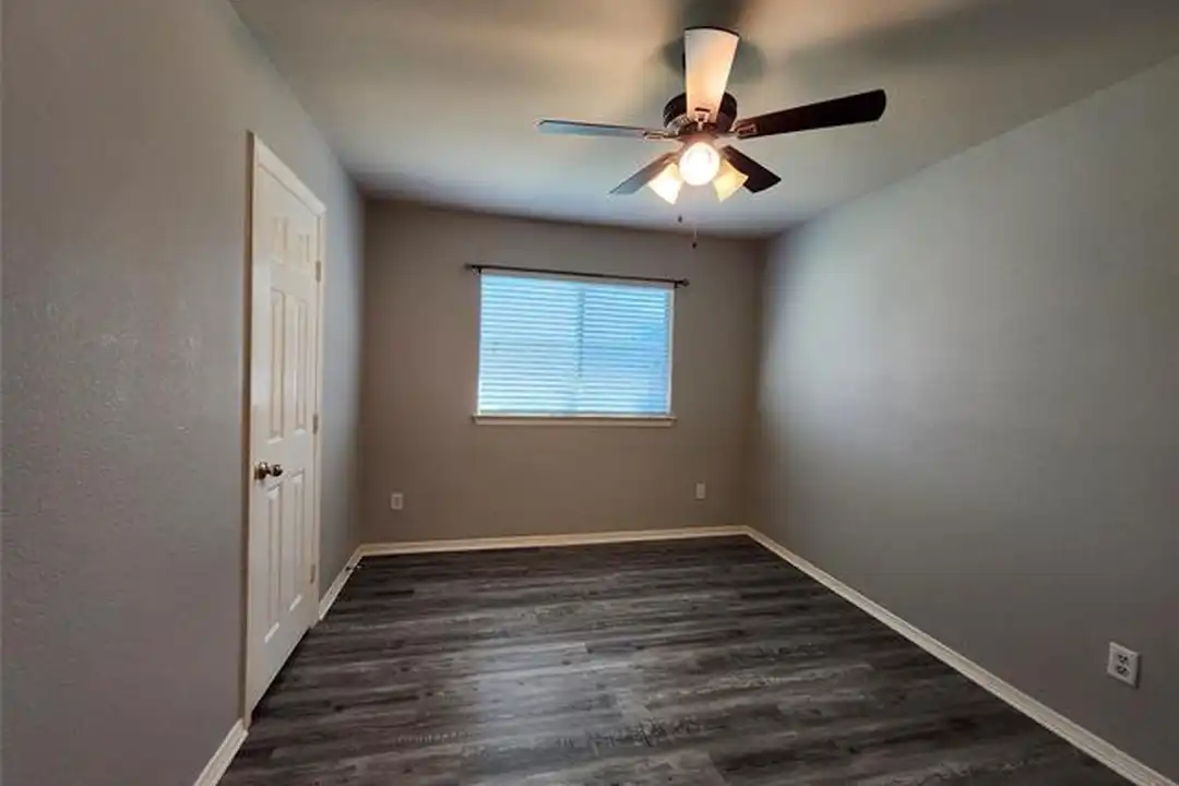 4710 Ashbury Ln - View 6