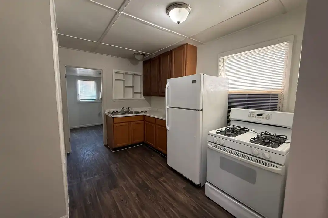 5611 W Gardenia Ave unit B - View 5
