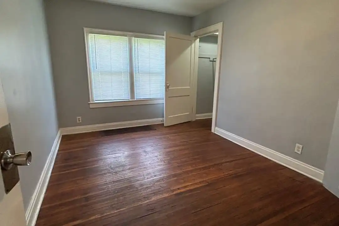 1138 Oakwood Ave unit 1138 - View 4