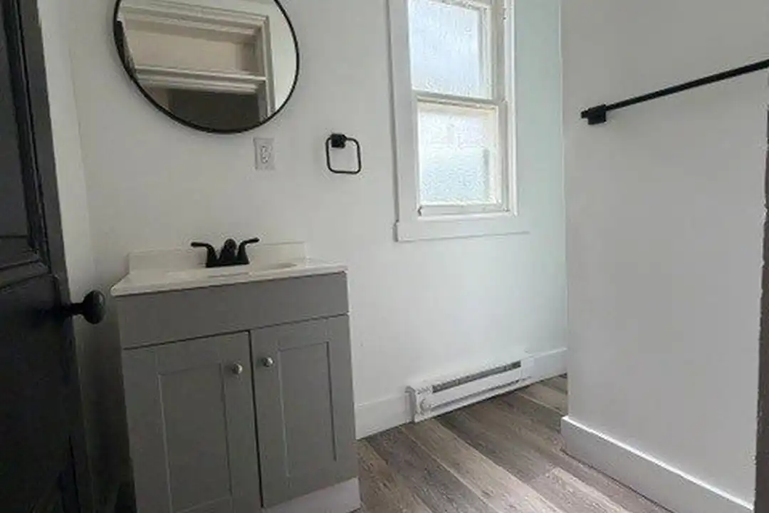 809 W Shamokin St unit First Floor – photo 1 of 12