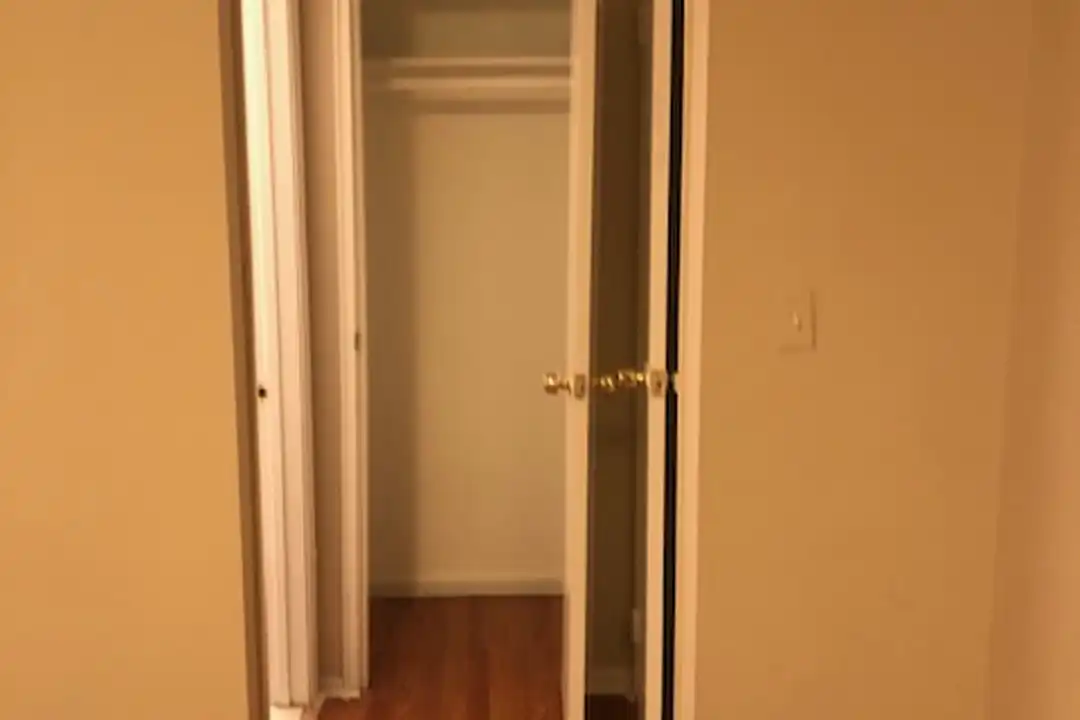 369 Park Ave unit 11 - View 5