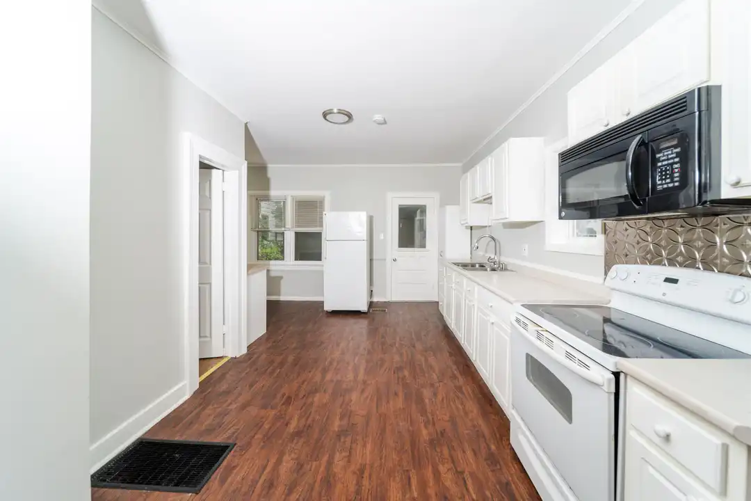 28 Lancaster St – photo 1 of 20