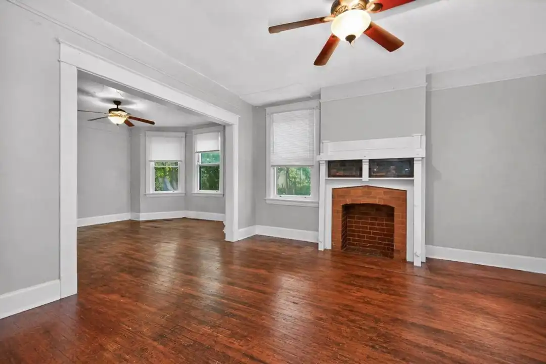 635 Straight St unit 635S – photo 1