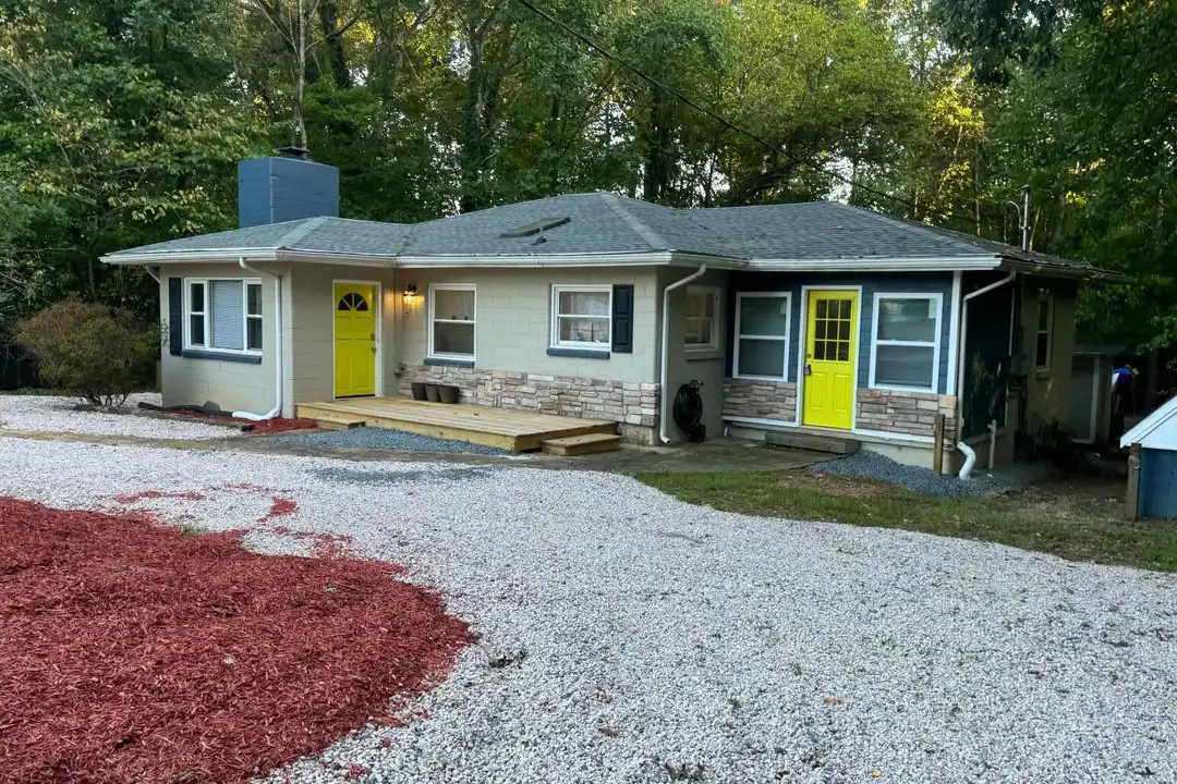 1305 Lynn Rd - View 4