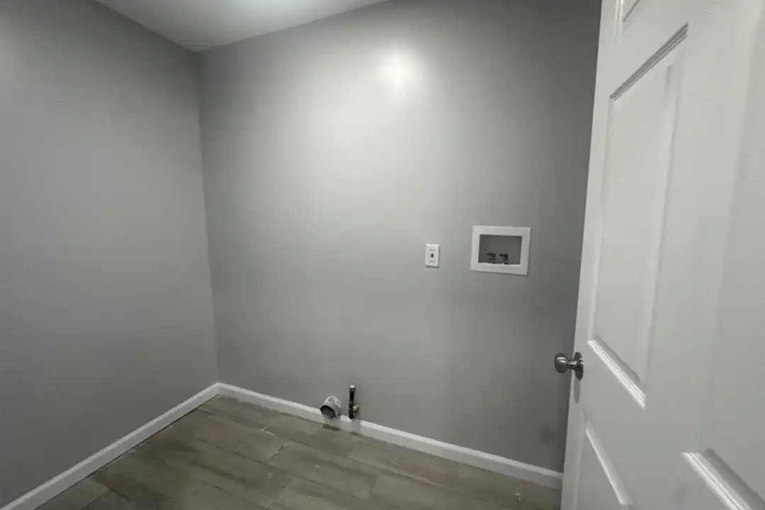 194 N 1st St - View 5