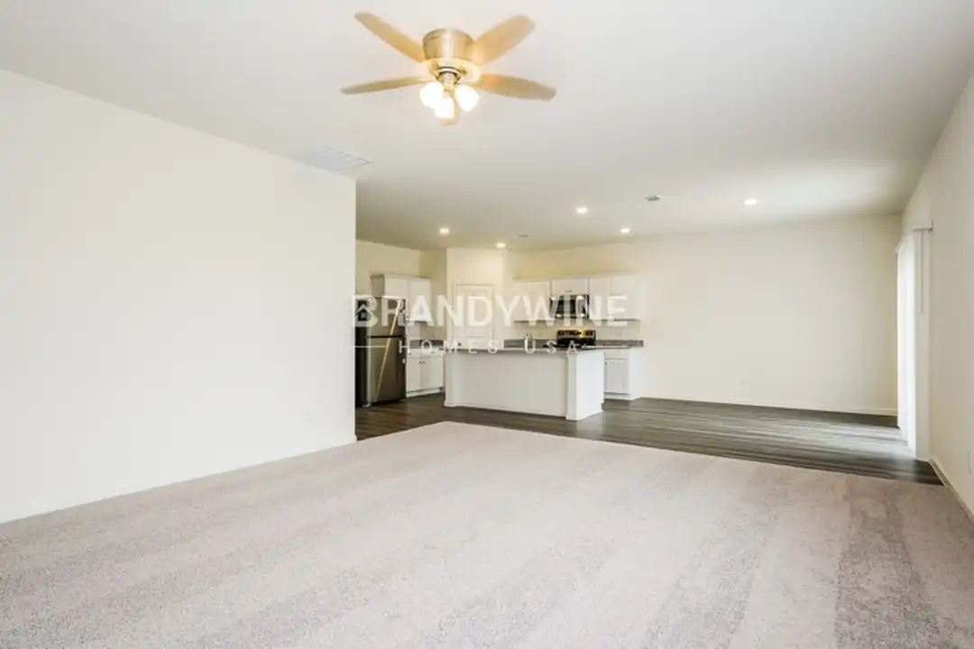 8256 Muscovy Dr - More