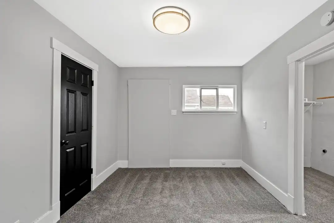 105 Broadway St - View 5