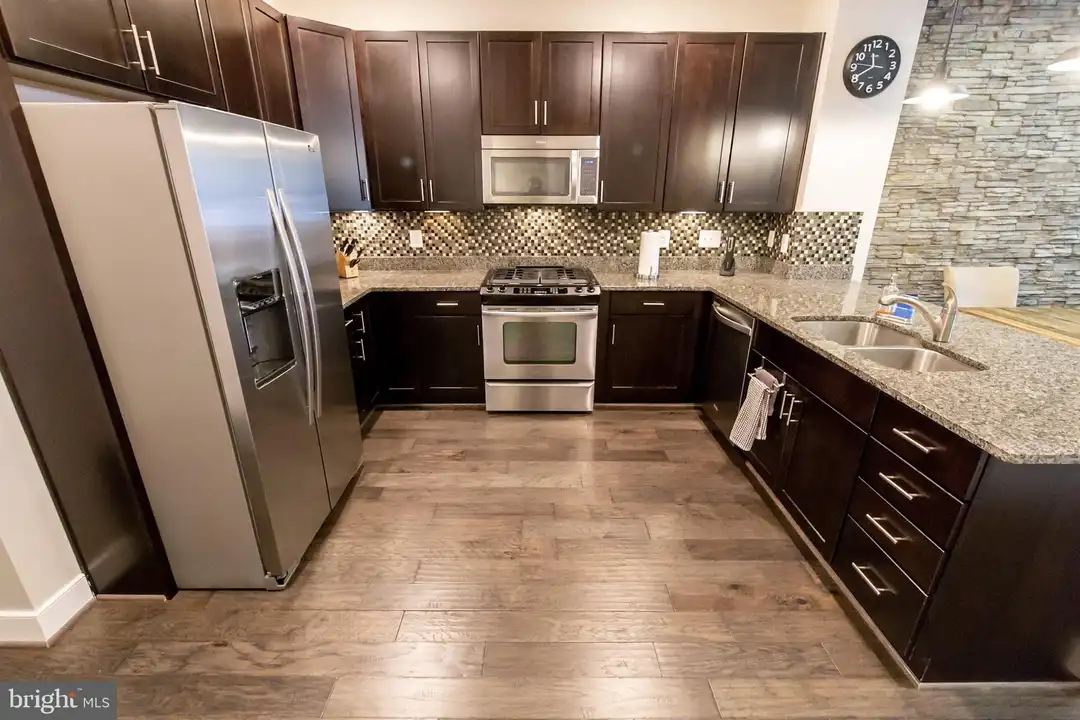 2203 Richmond Hwy #101 - View 2
