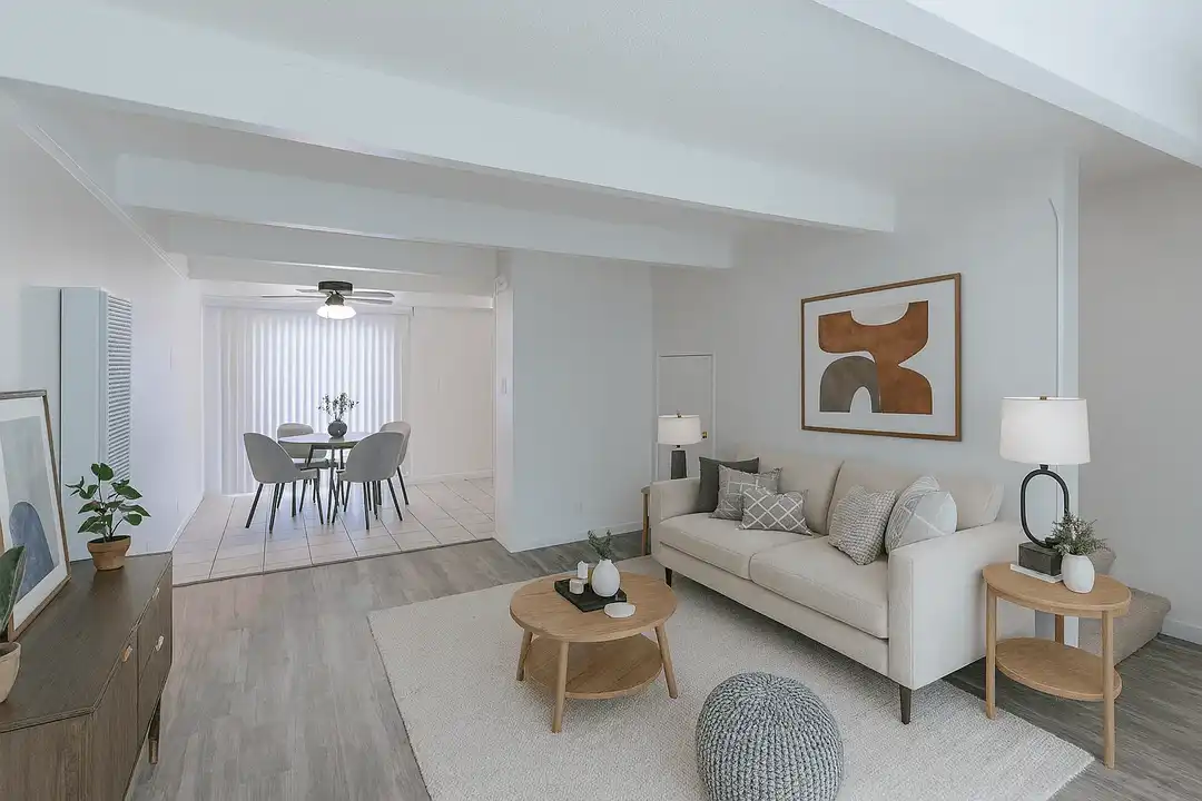 Marina Breeze Apartments - View 5