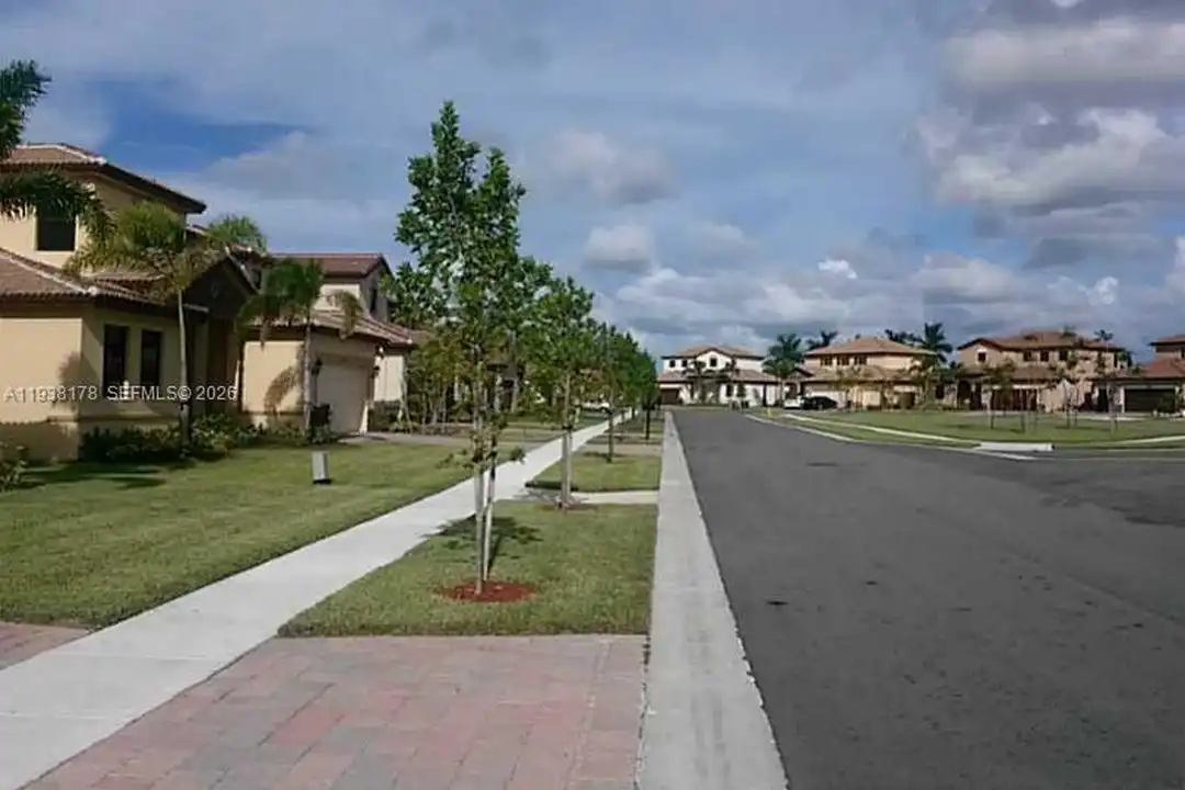 191 SE 35 Ave - View 4
