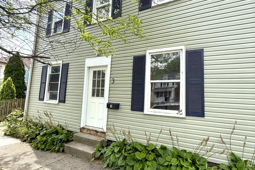 445 E Silver St unit 3 – photo 1 of 16