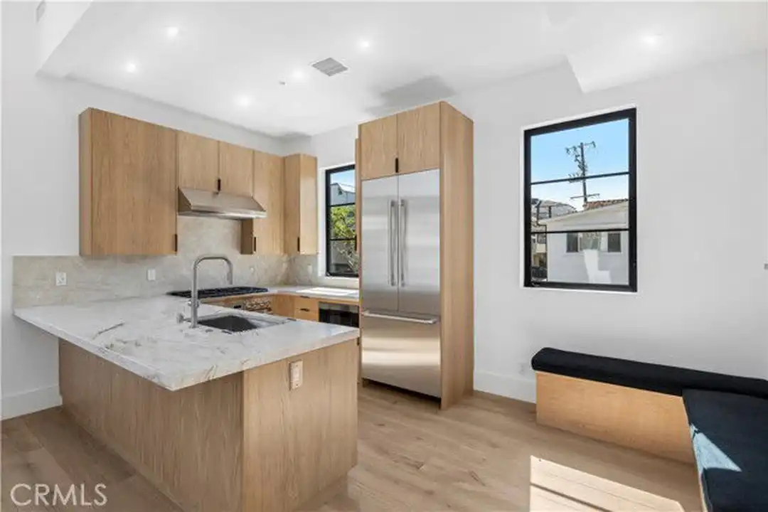 700 Iris Ave unit 1/2 - View 6