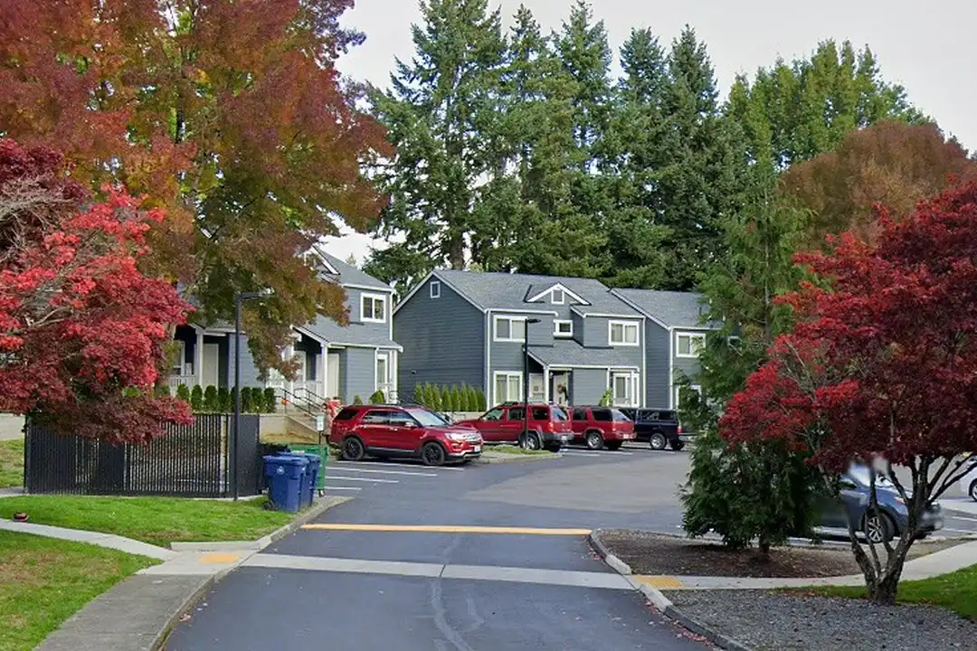 1033 Wesley St - View 3