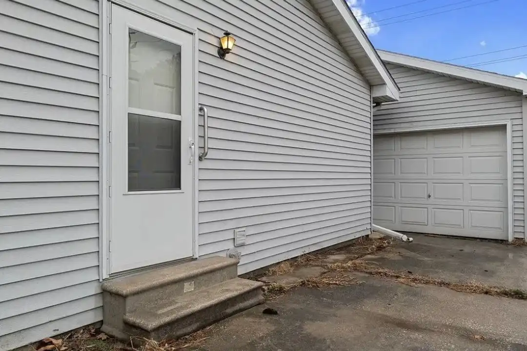 3033 Shadowfax Dr - View 2