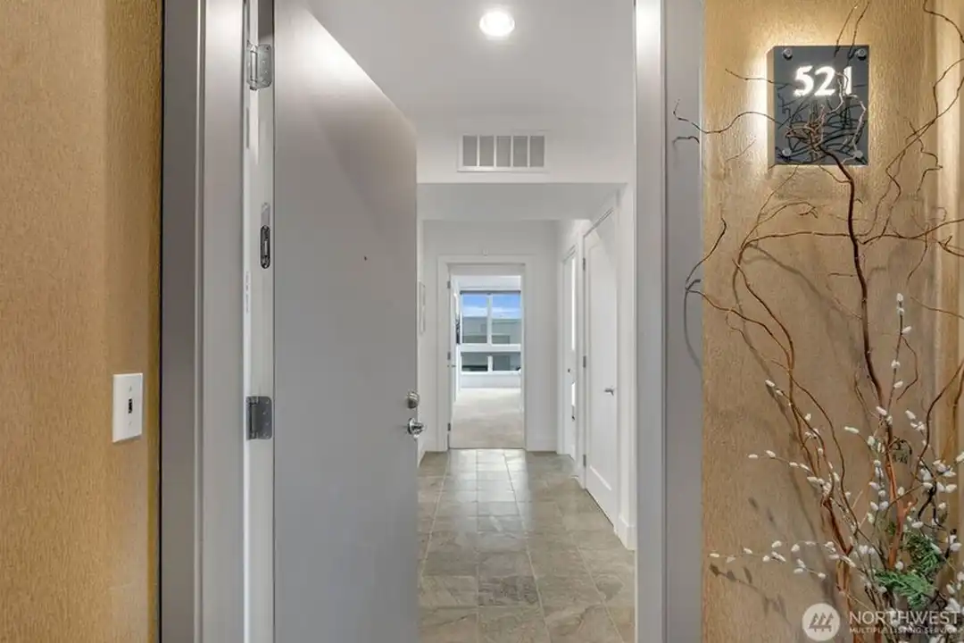 1760 N Northlake Way unit # 521 - More