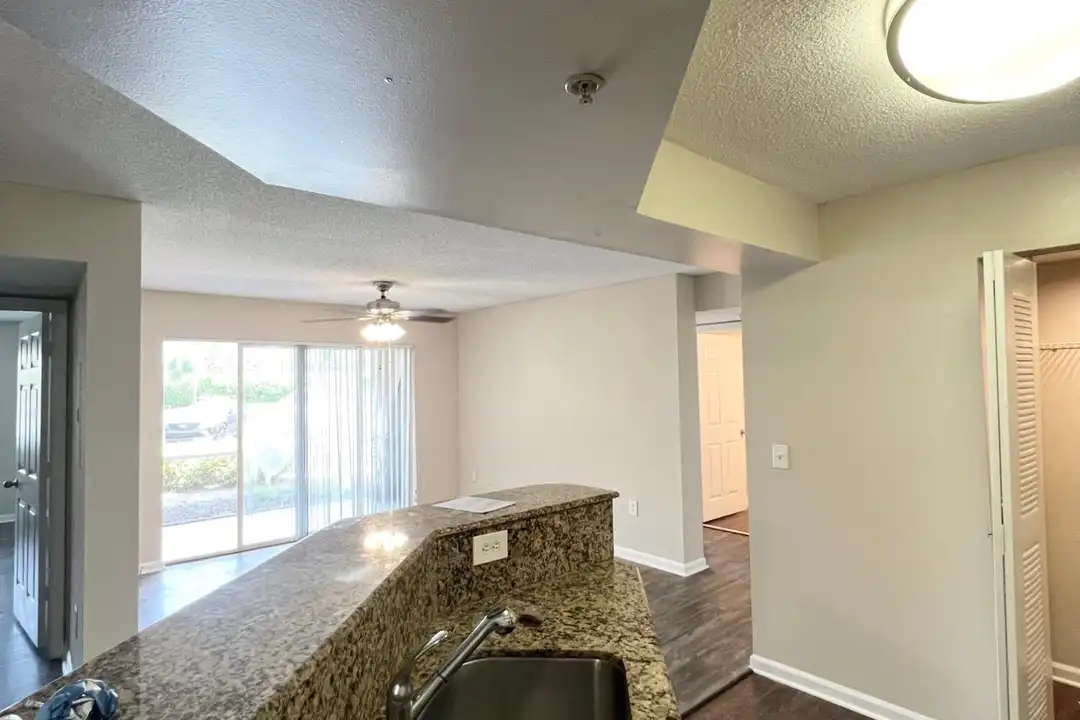 Apartment in Jensen Beach - View 3