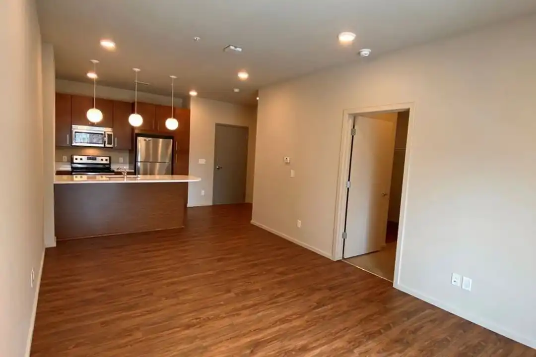 2100 Douglas St unit 469 - View 4
