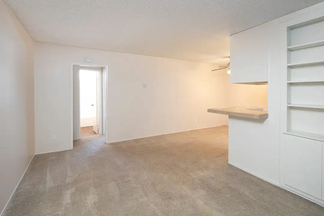 Apartment in Chula Vista - View 4