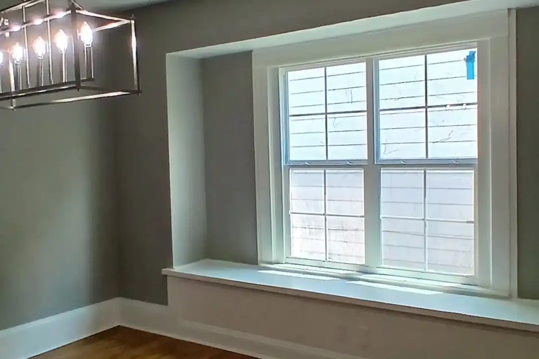 4210 Robert Ave unit Downstairs – photo 1