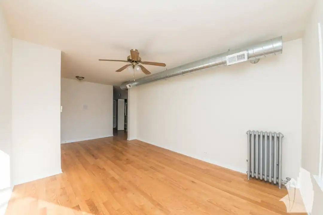 Apartment in Chicago - View 5