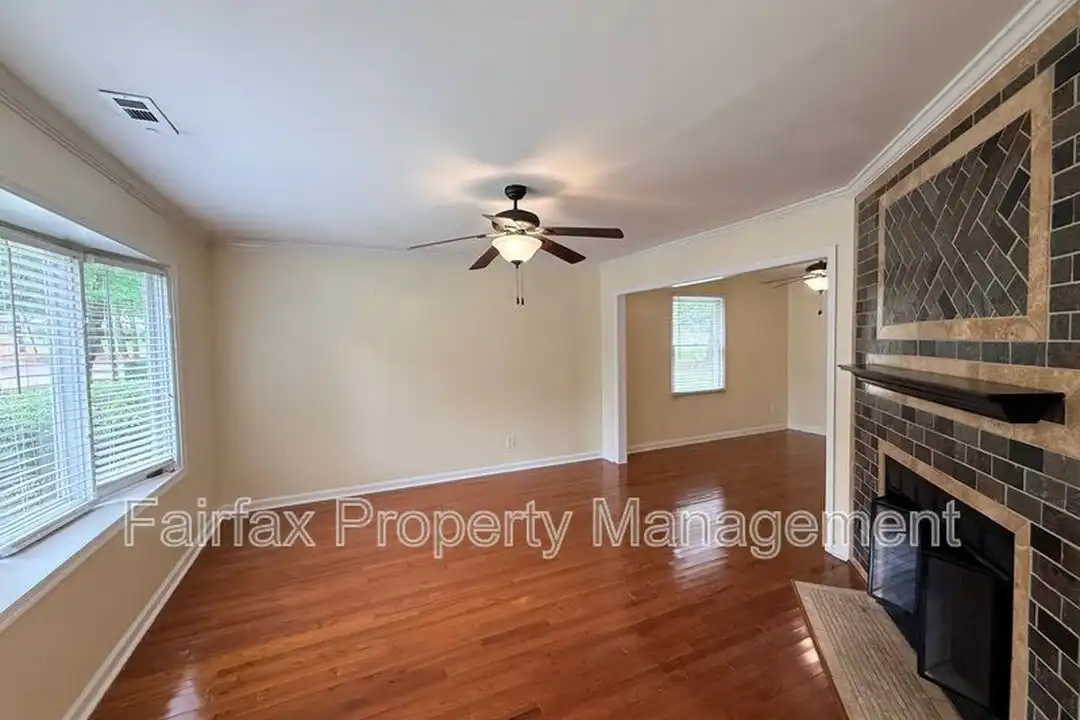 107 Perriwinkle Pl - View 3