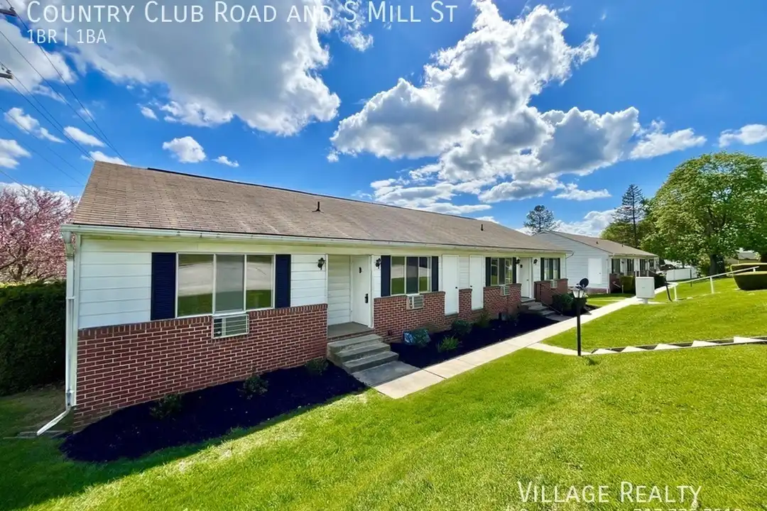 813 Country Club Rd – photo 1 of 40