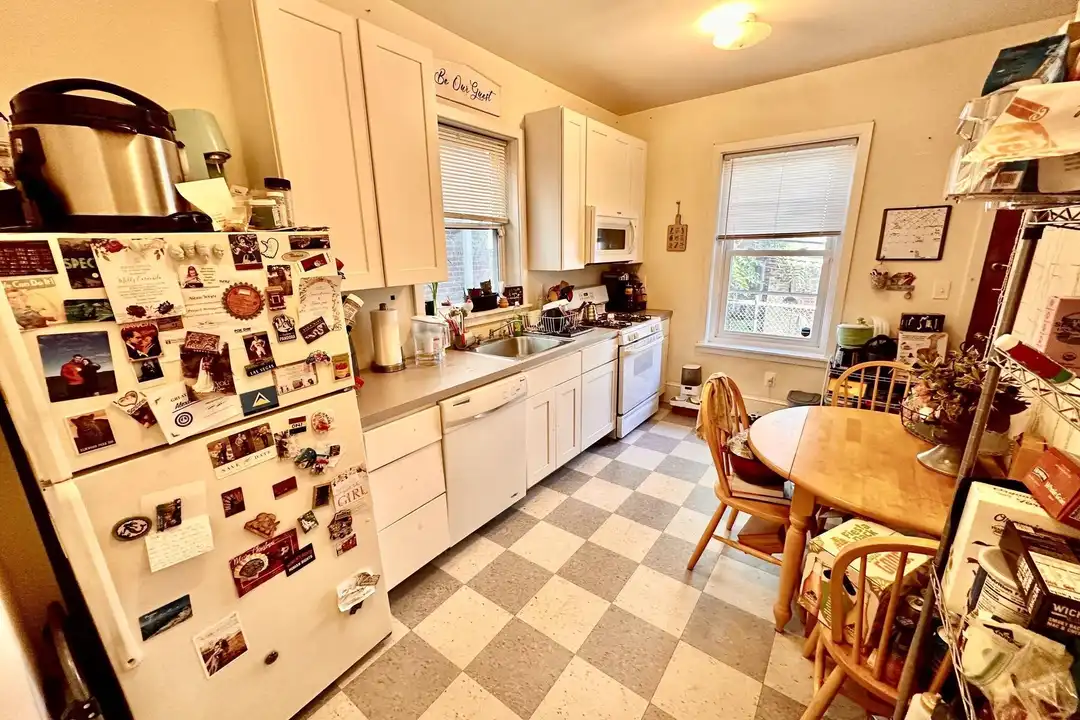 446 W Earlham Ter - View 6