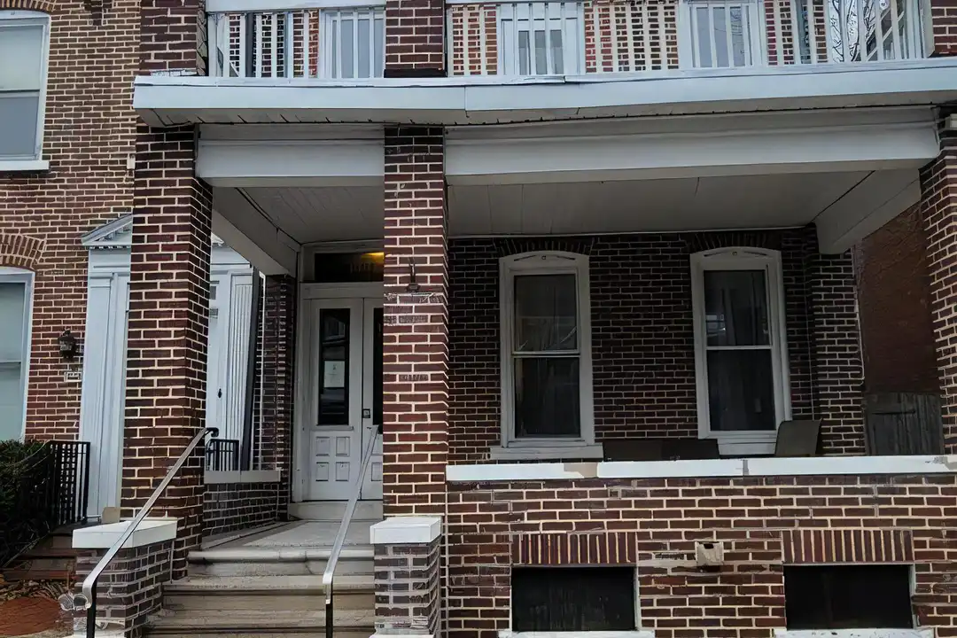 1441 Linden St unit 1441 W Linden St - #2 – photo 1