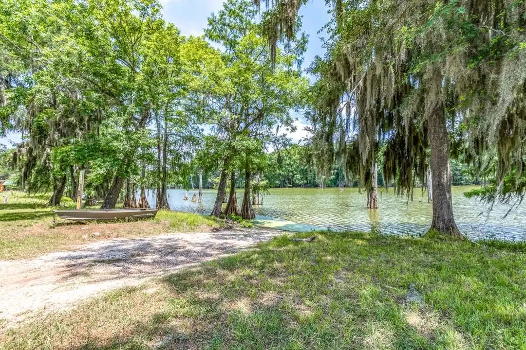 129 Shoreline Dr - View 6