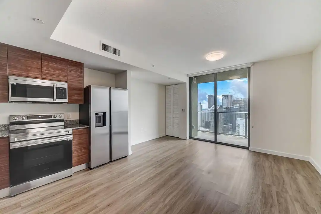 Downtown 1st - 30 SW 1st St - Miami, FL | Rent.
