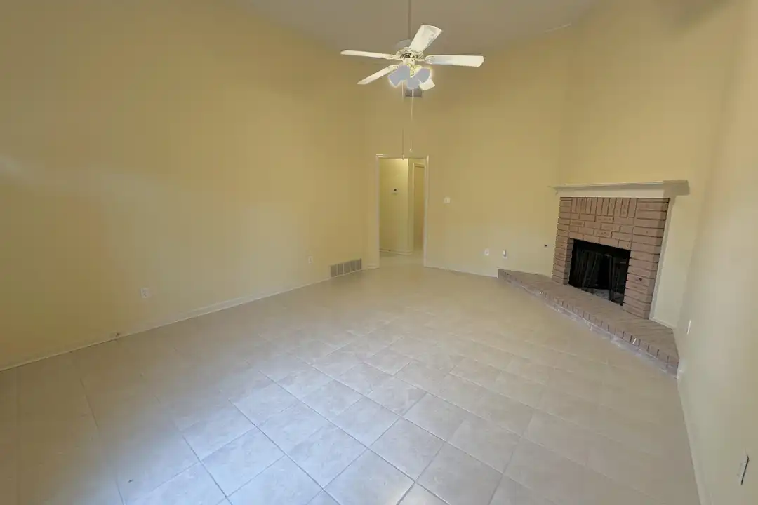 House in Memphis - View 4