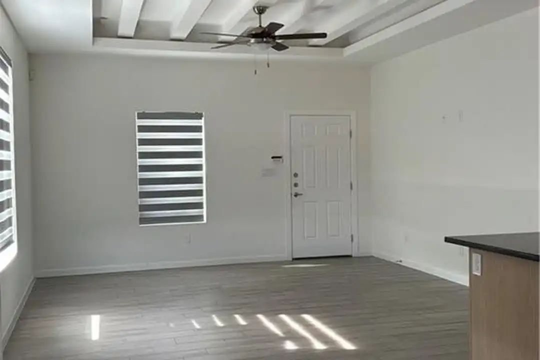 3900 Ventura Ave #1 - View 3